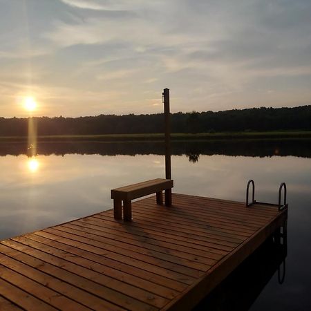 Poconos Brand New Lakefront Oasis 1 Acre, Hottub Gameroom Firepits Talk About Privacy Albrightsville Luaran gambar
