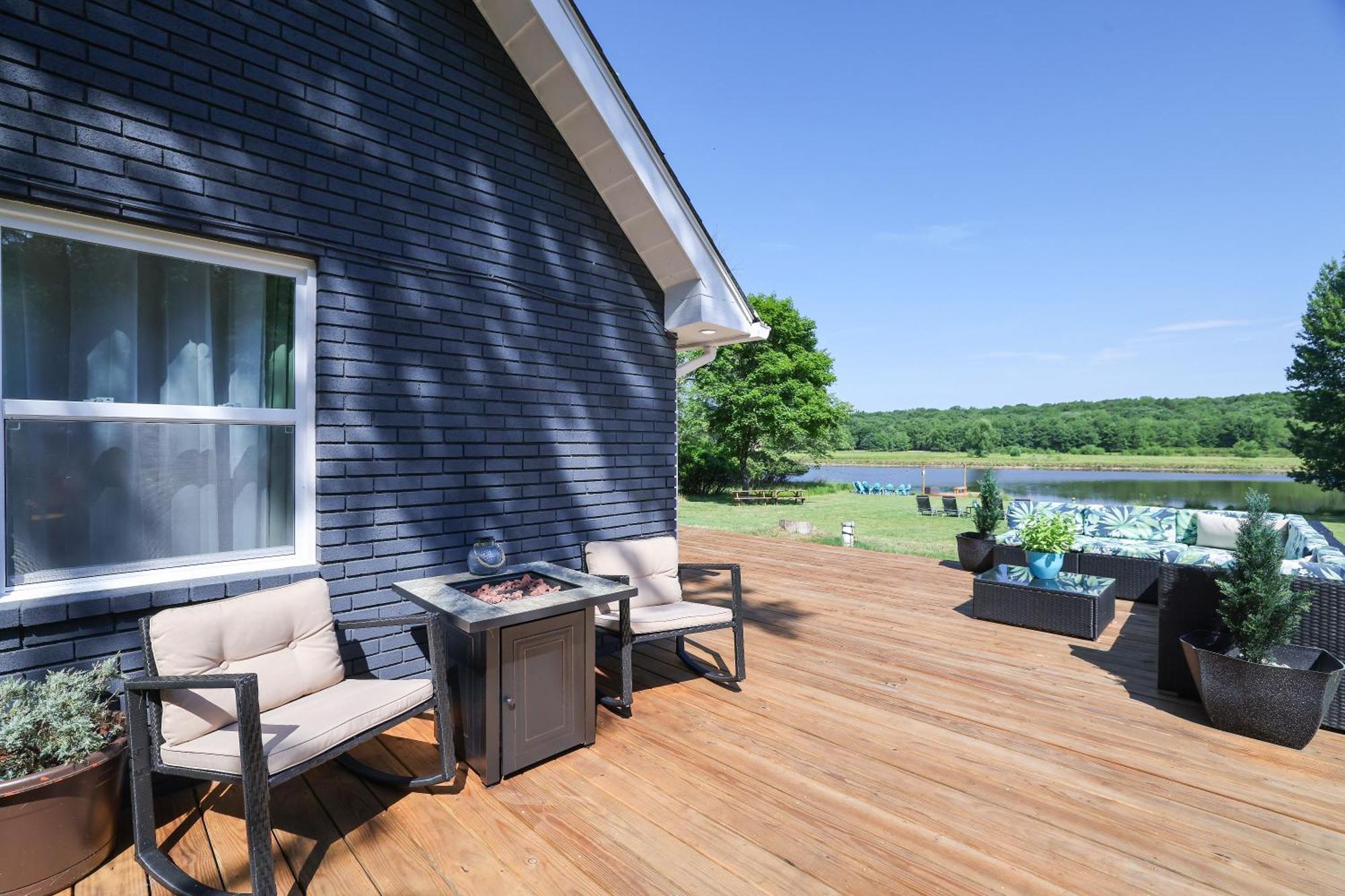 Poconos Brand New Lakefront Oasis 1 Acre, Hottub Gameroom Firepits Talk About Privacy Albrightsville Luaran gambar