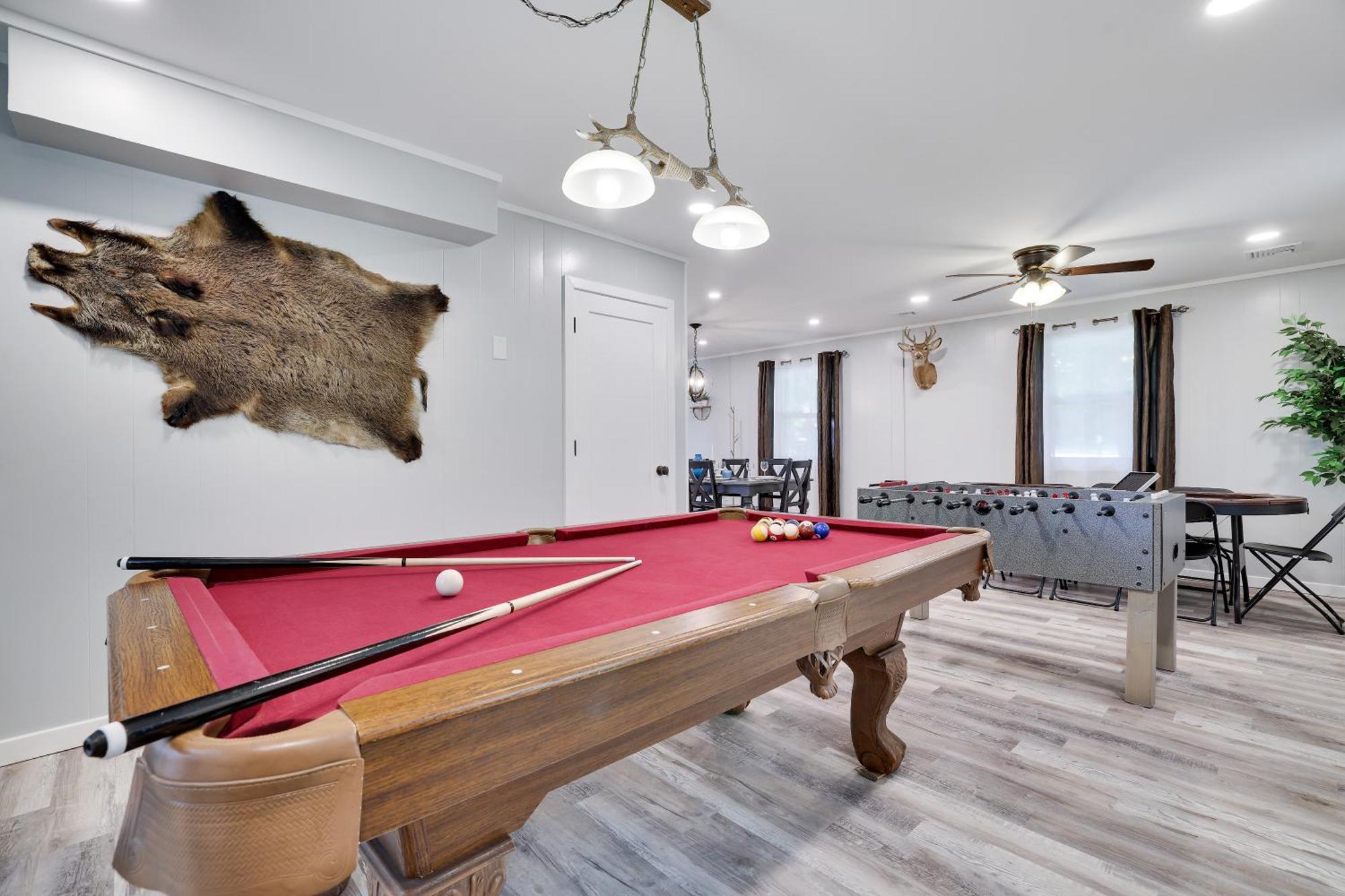 Poconos Brand New Lakefront Oasis 1 Acre, Hottub Gameroom Firepits Talk About Privacy Albrightsville Luaran gambar